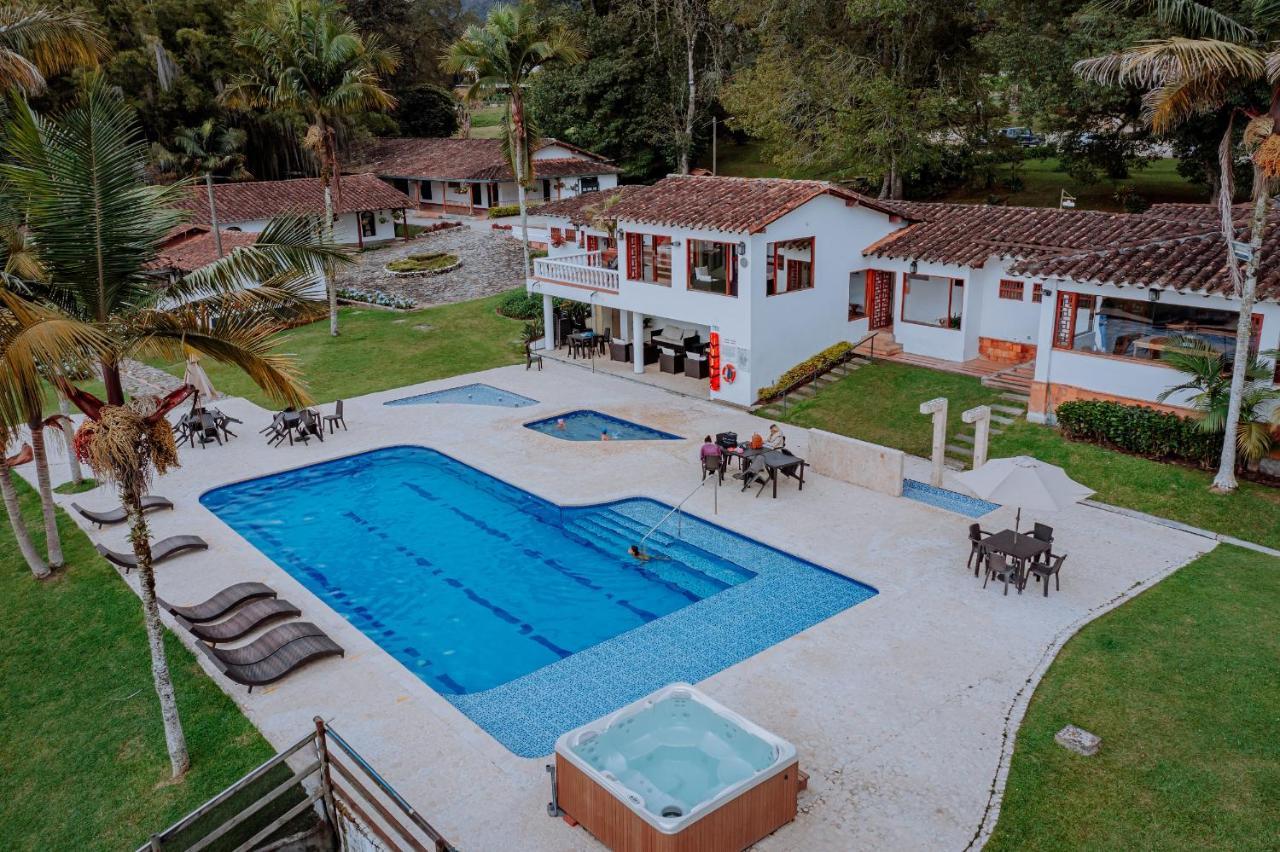 Club Campestre Hacienda Fizebad Hotel El Retiro  Esterno foto
