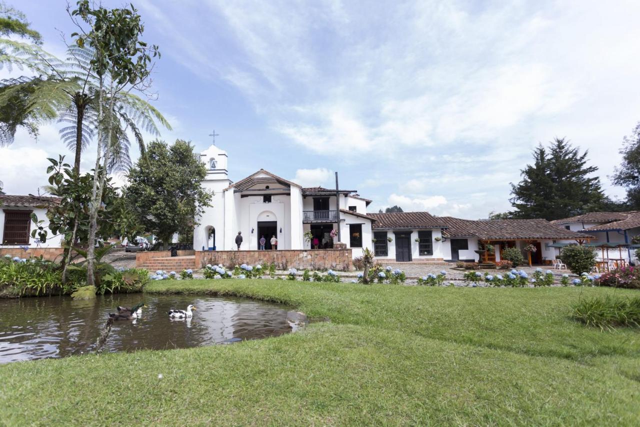 Club Campestre Hacienda Fizebad Hotel El Retiro  Esterno foto